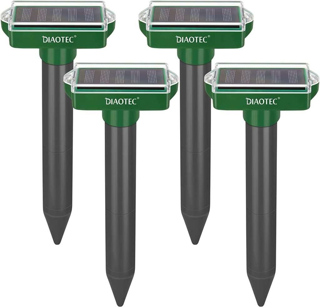 Diaotec Mole Repellents Solar Powered Rodent Repeller Groundhog Repellent Mole Traps Gopher Sonic Spikes for Lawns and Garden
